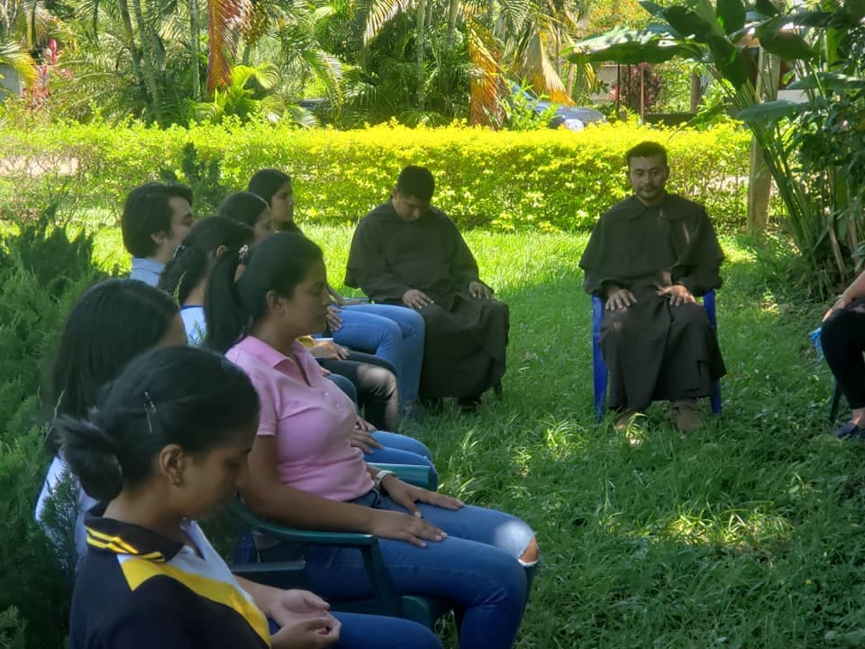 2019 Young People of Carmel Retreat - group prayer and study